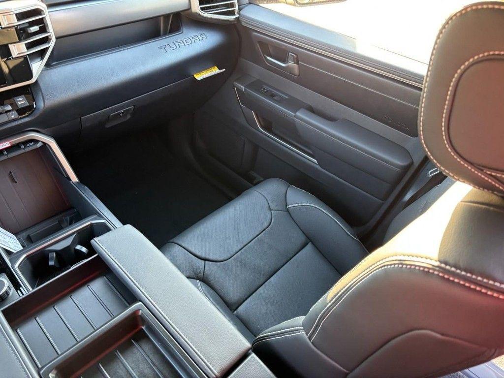 TOYOTA TUNDRA - 9