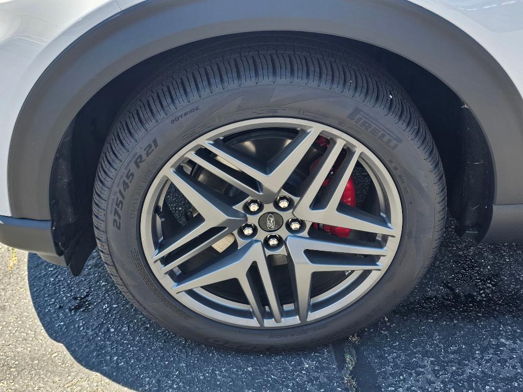2026 FORD EXPLORER ST photo 10