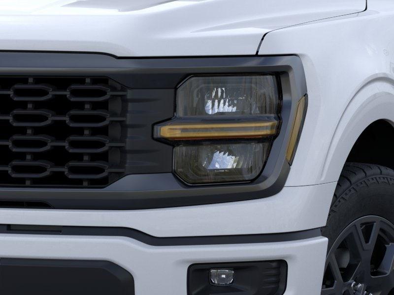 صورة مصغرة 18 لـ 2026 FORD F-150 STX
