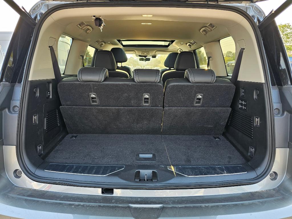 2025 Infiniti QX80 SENSORY 照片 9