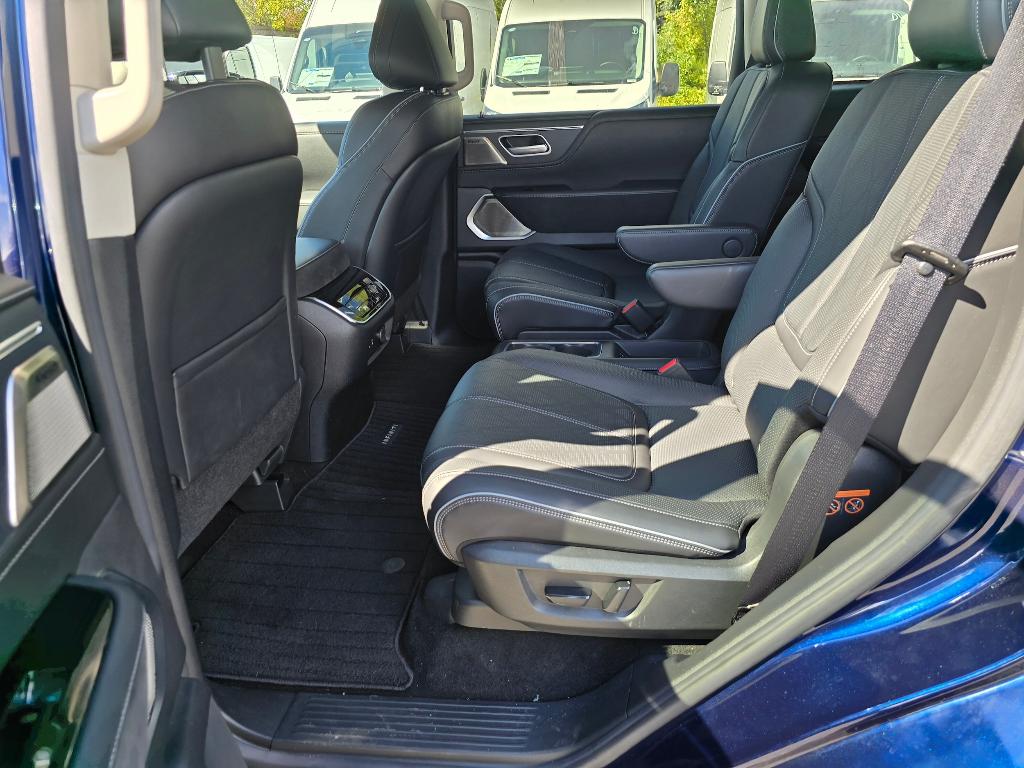صورة 11 لـ 2025 Infiniti QX80 SENSORY