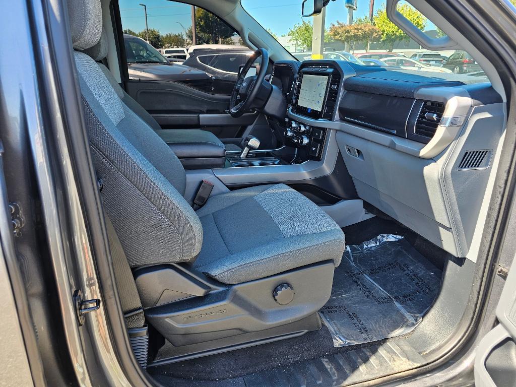 2023 FORD F-150 LIGHTNING XLT 缩略图 12