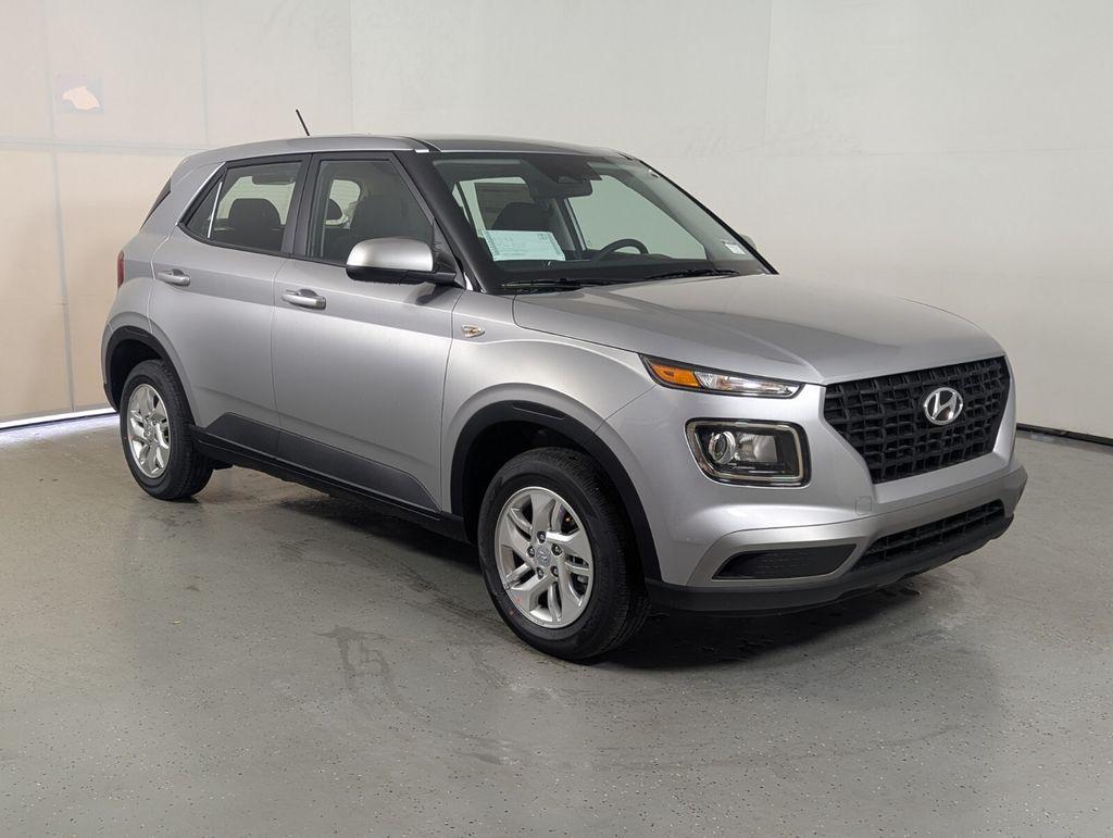 New 2026 Hyundai VENUE SE