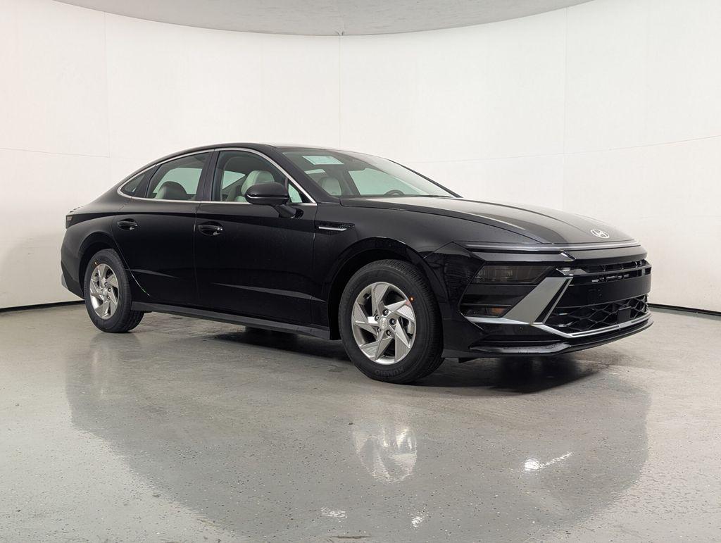 New 2026 Hyundai SONATA SE