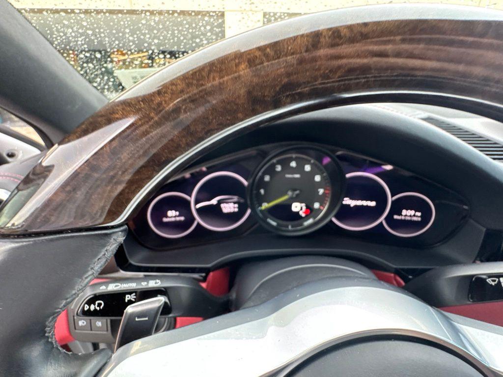 صورة مصغرة 36 لـ 2023 Porsche CAYENNE PLATINUM EDITION