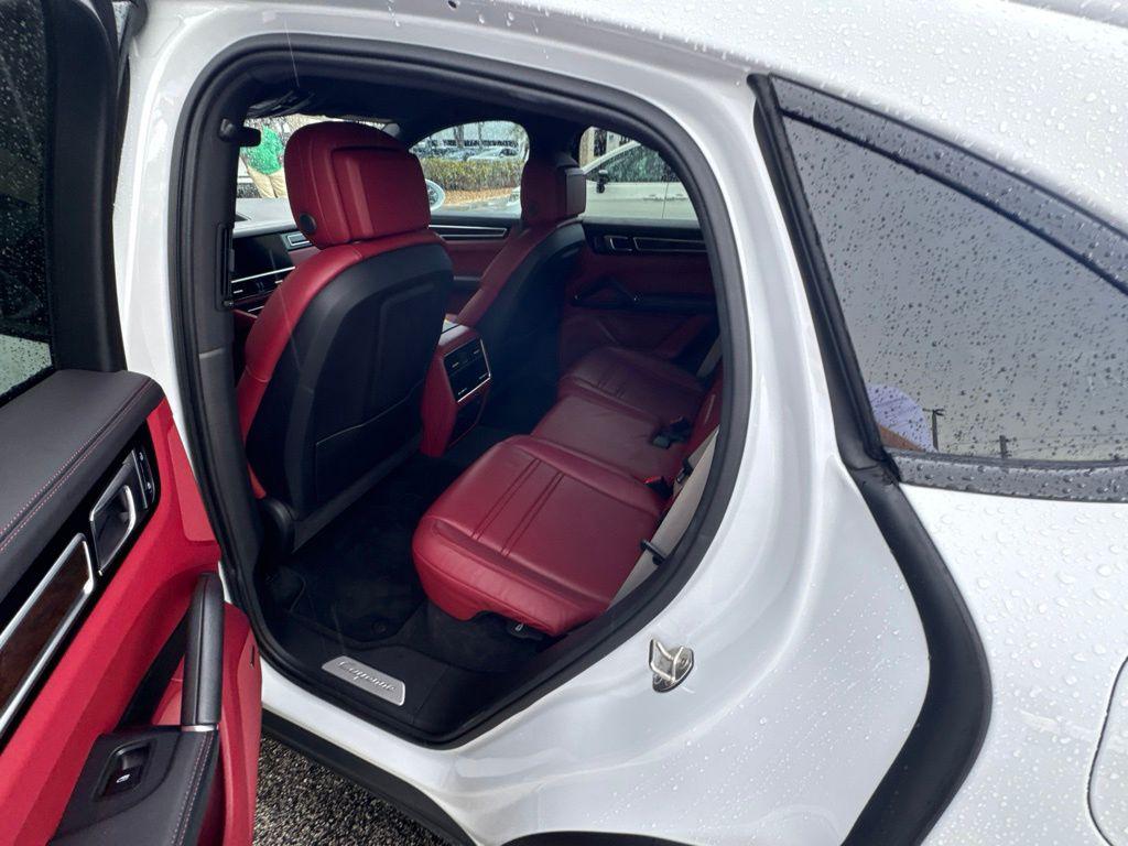 صورة مصغرة 30 لـ 2023 Porsche CAYENNE PLATINUM EDITION