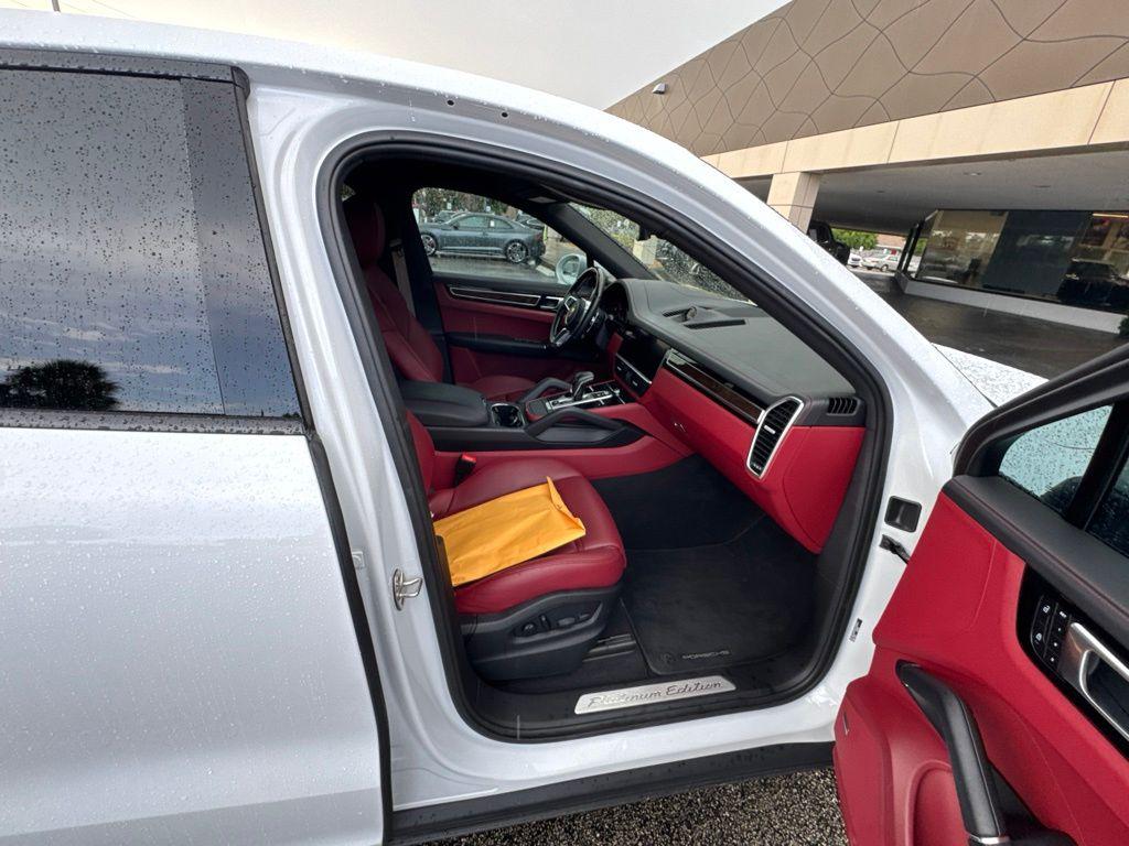 صورة مصغرة 19 لـ 2023 Porsche CAYENNE PLATINUM EDITION