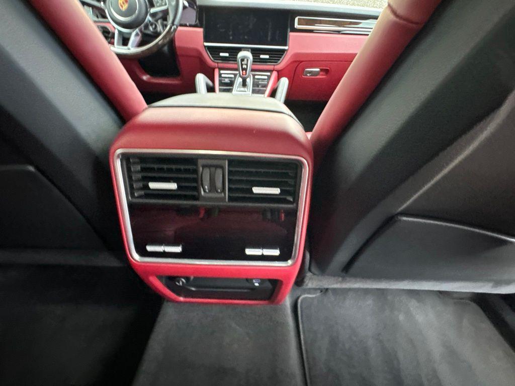 صورة مصغرة 22 لـ 2023 Porsche CAYENNE PLATINUM EDITION