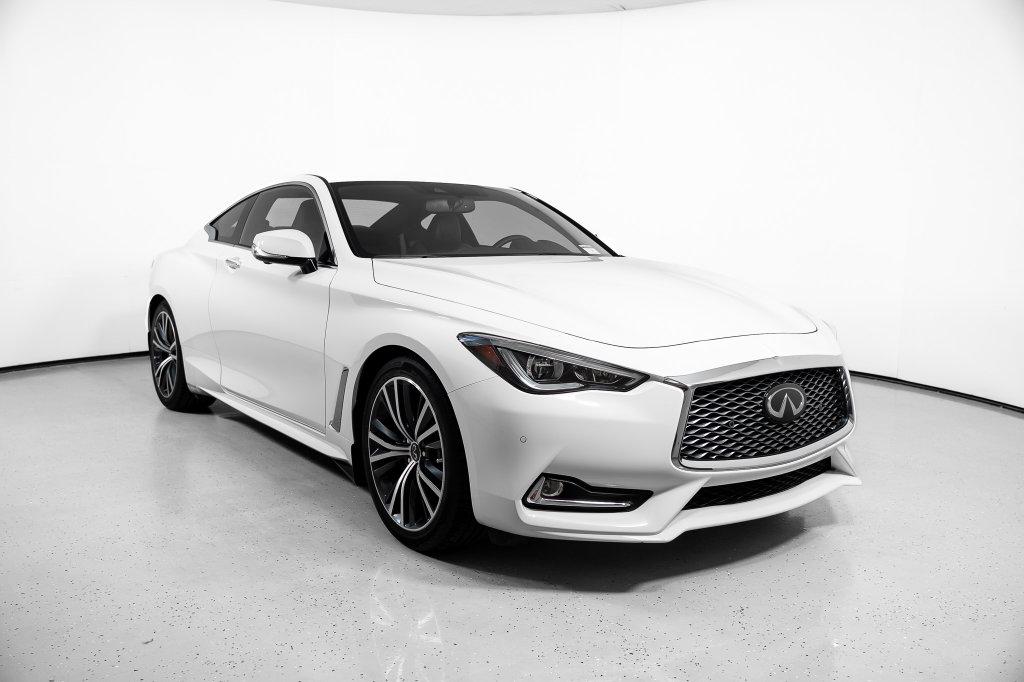 2022 Infiniti Q60 LUXE 照片 2
