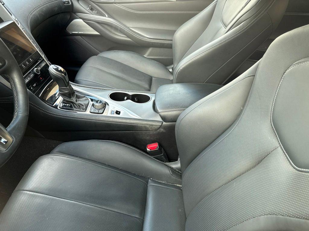 2022 Infiniti Q60 LUXE — миниатюра 11
