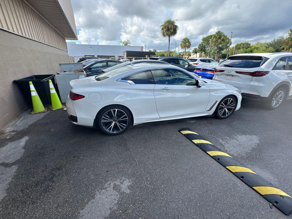 2022 Infiniti Q60 LUXE — миниатюра 17