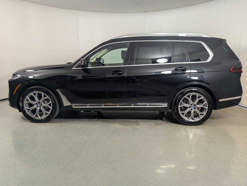 صورة 4 لـ 2024 BMW X7 XDRIVE40I