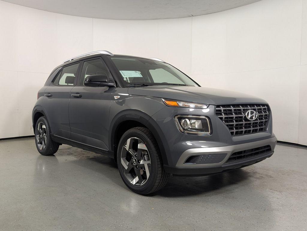 New 2026 Hyundai VENUE SEL w/Two-Tone Roof