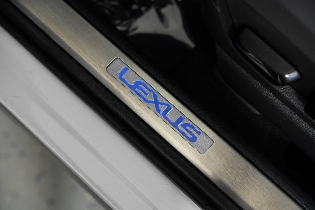 2025 Lexus UX 300H PREMIUM — миниатюра 36