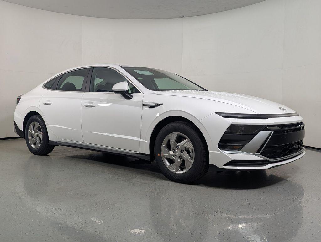 New 2026 Hyundai SONATA SE