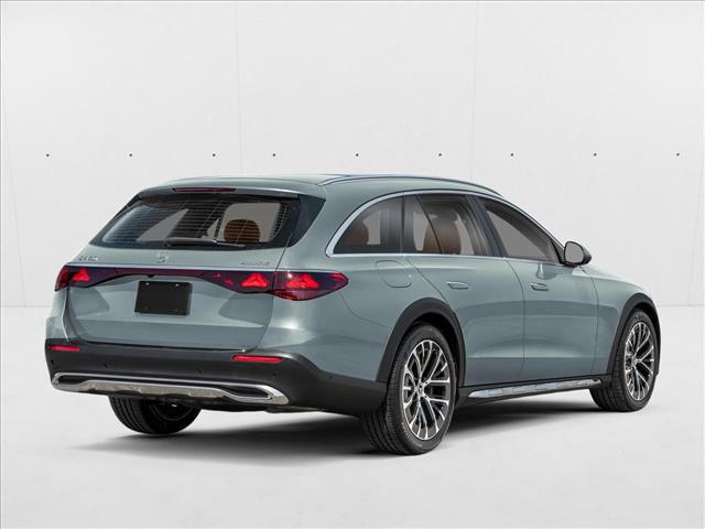 MERCEDES-BENZ E-CLASS - 2