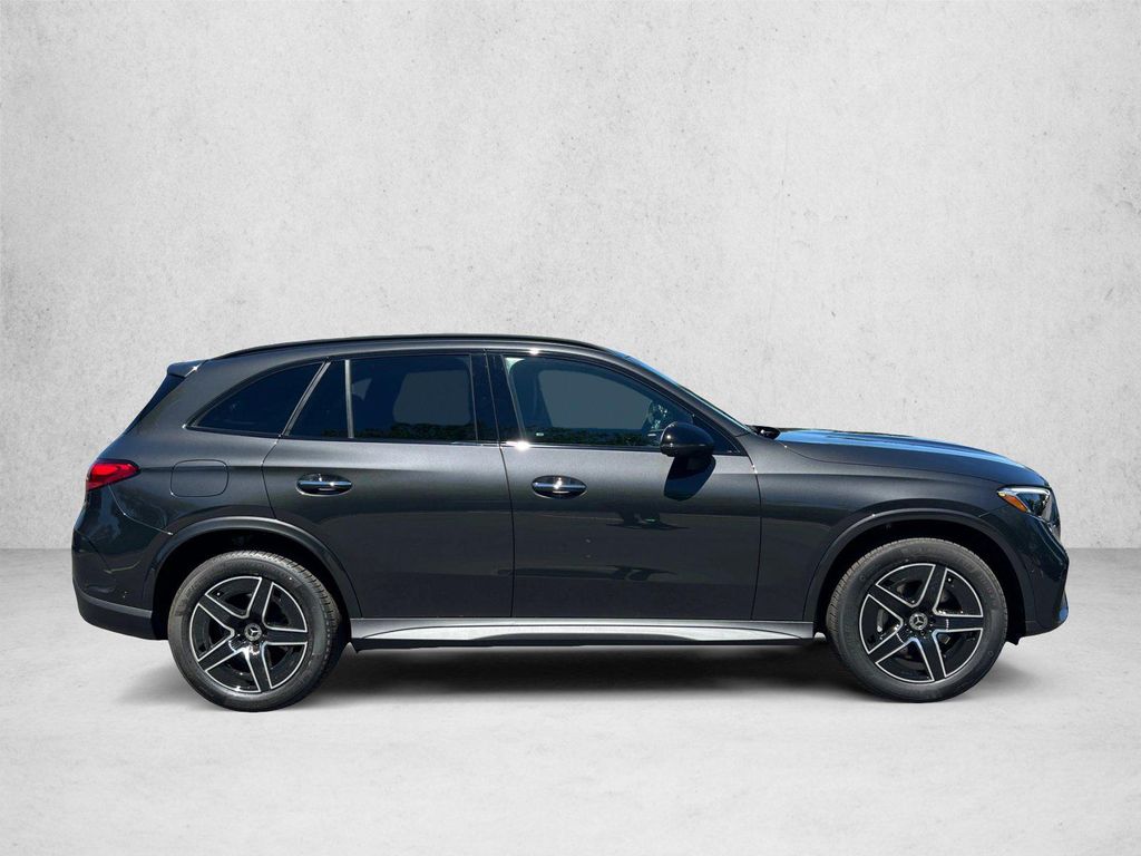 2026 Mercedes-BENZ GLC — фото 4