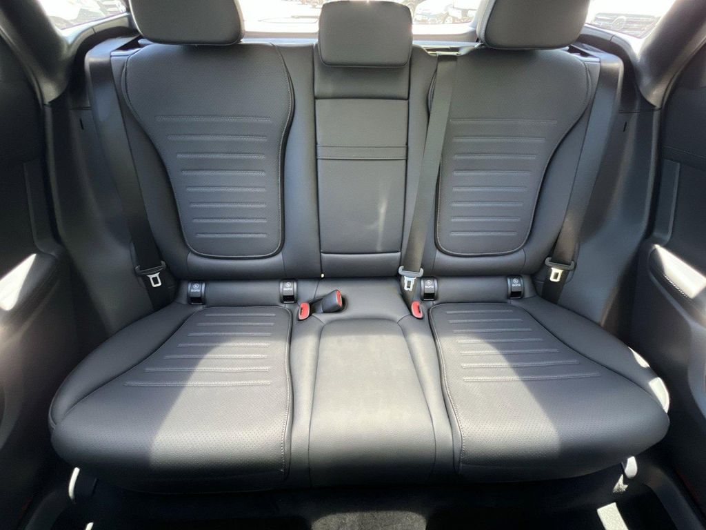 صورة مصغرة 12 لـ 2026 Mercedes-BENZ GLC