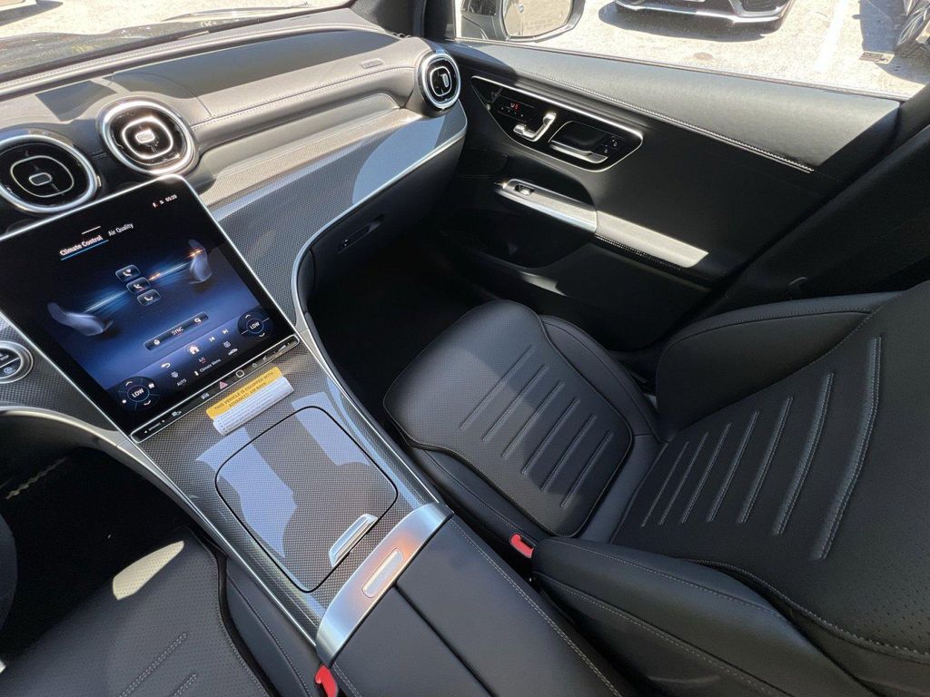 صورة مصغرة 11 لـ 2026 Mercedes-BENZ GLC