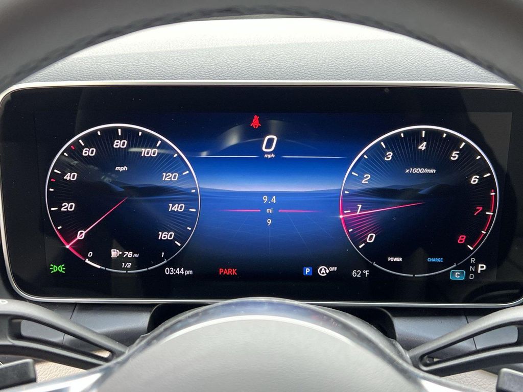 2026 Mercedes-BENZ GLC — миниатюра 19