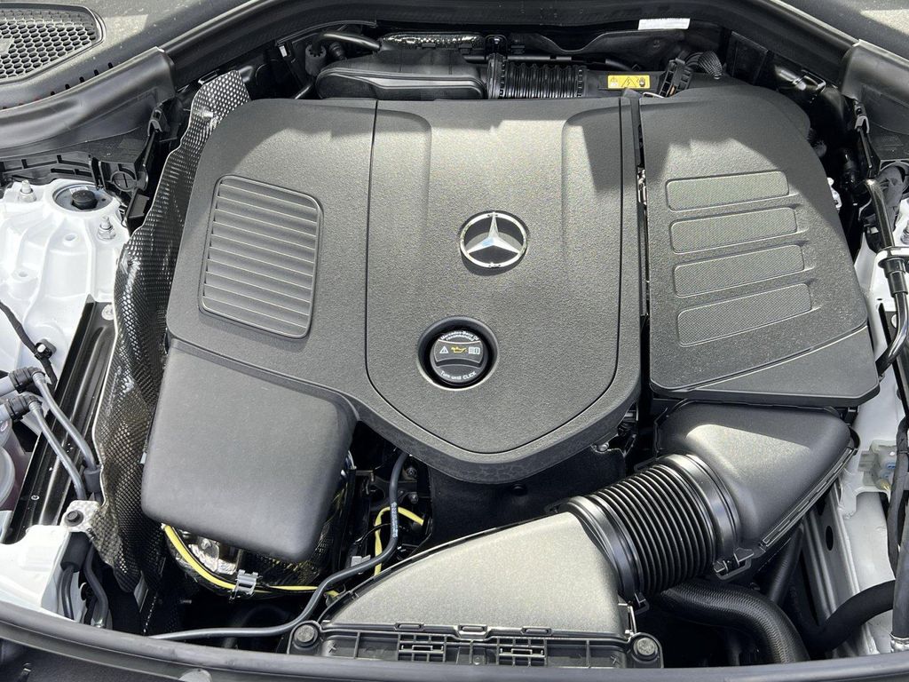 2026 Mercedes-BENZ GLC — миниатюра 31