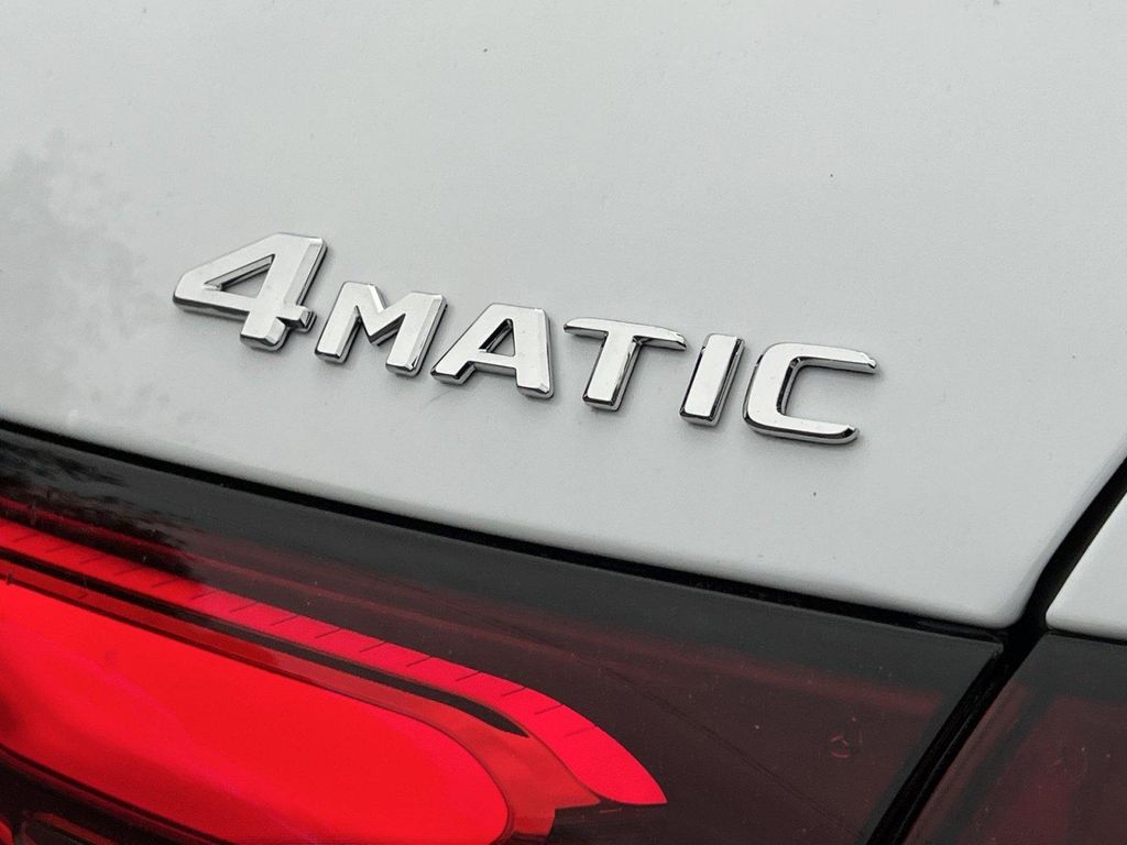 صورة مصغرة 32 لـ 2026 Mercedes-BENZ GLC