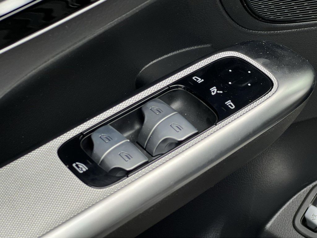 صورة مصغرة 17 لـ 2026 Mercedes-BENZ GLC