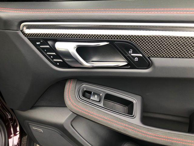 2023 Porsche MACAN MACAN GTS — миниатюра 17