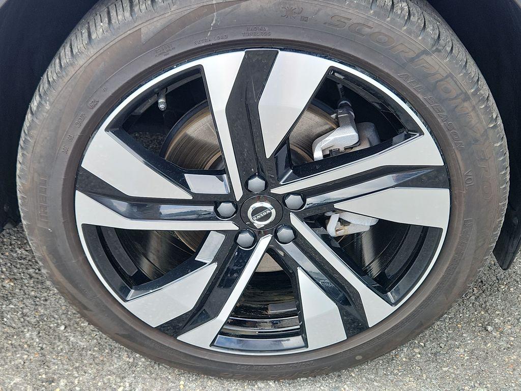 2025 Volvo XC40 B5 ULTRA DARK THEME 照片 4