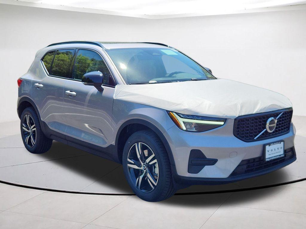 New 2026 Volvo XC40 B5 Core