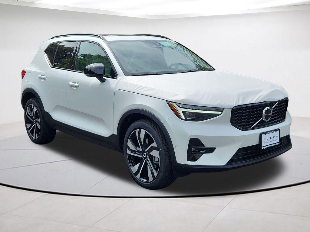 New 2026 Volvo XC40 B5 Ultra