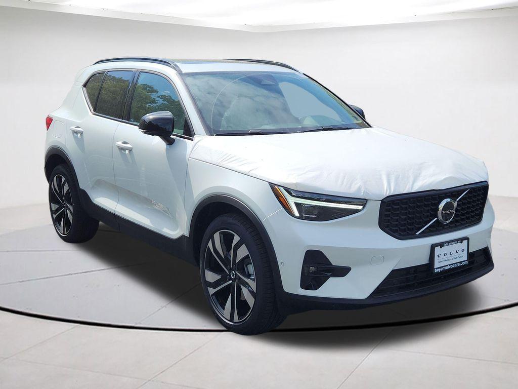 New 2026 Volvo XC40 B5 Ultra