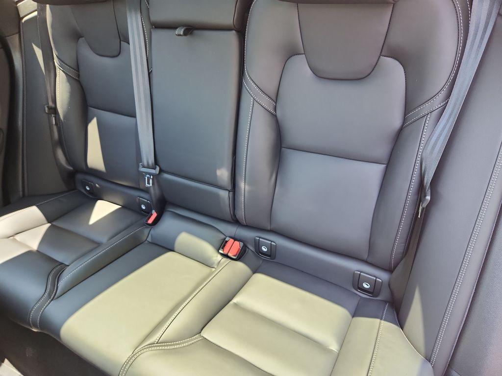 صورة مصغرة 26 لـ 2026 Volvo XC60 B5 ULTRA