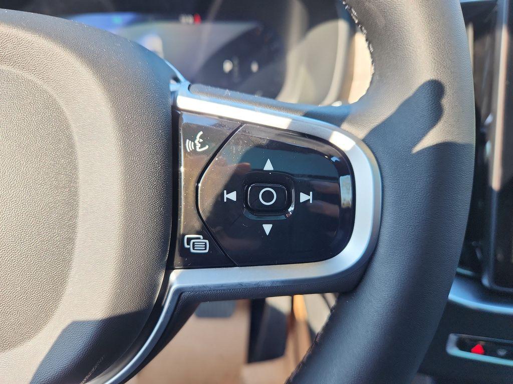 2026 Volvo XC90 B6 PLUS 7-SEATER — миниатюра 15