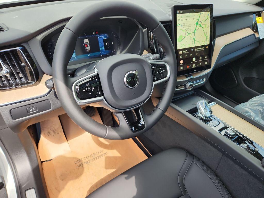صورة مصغرة 13 لـ 2026 Volvo XC60 B5 PLUS