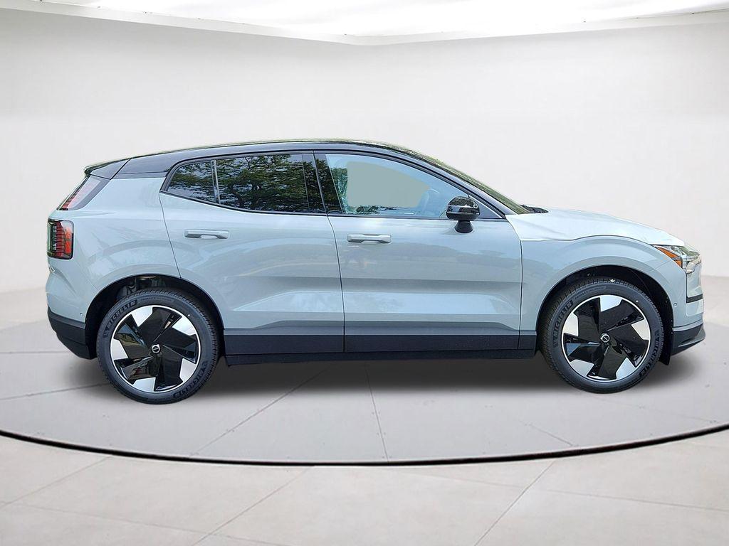 صورة 10 لـ 2026 Volvo EX30 TWIN MOTOR ULTRA