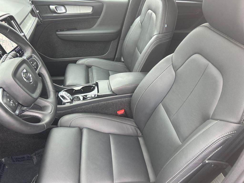 صورة مصغرة 23 لـ 2026 Volvo XC40 B5 PLUS