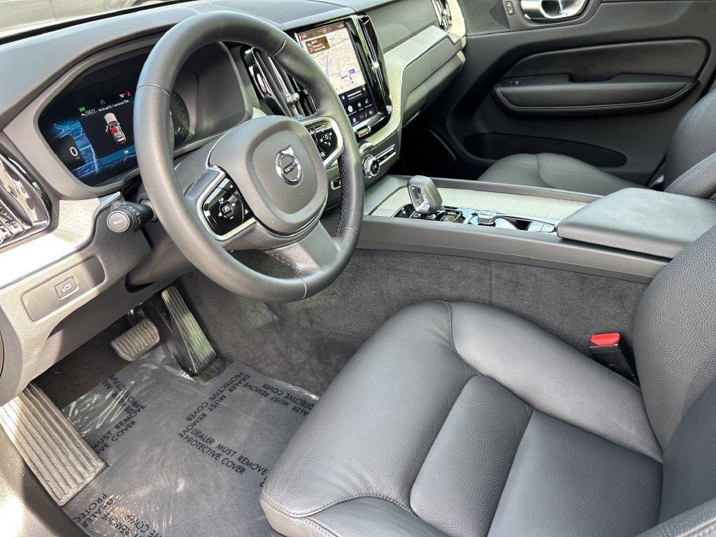 2025 Volvo XC60 B5 PLUS — фото 2