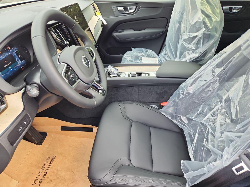 صورة مصغرة 21 لـ 2026 Volvo XC60 PLUG-IN HYBRID T8 CORE