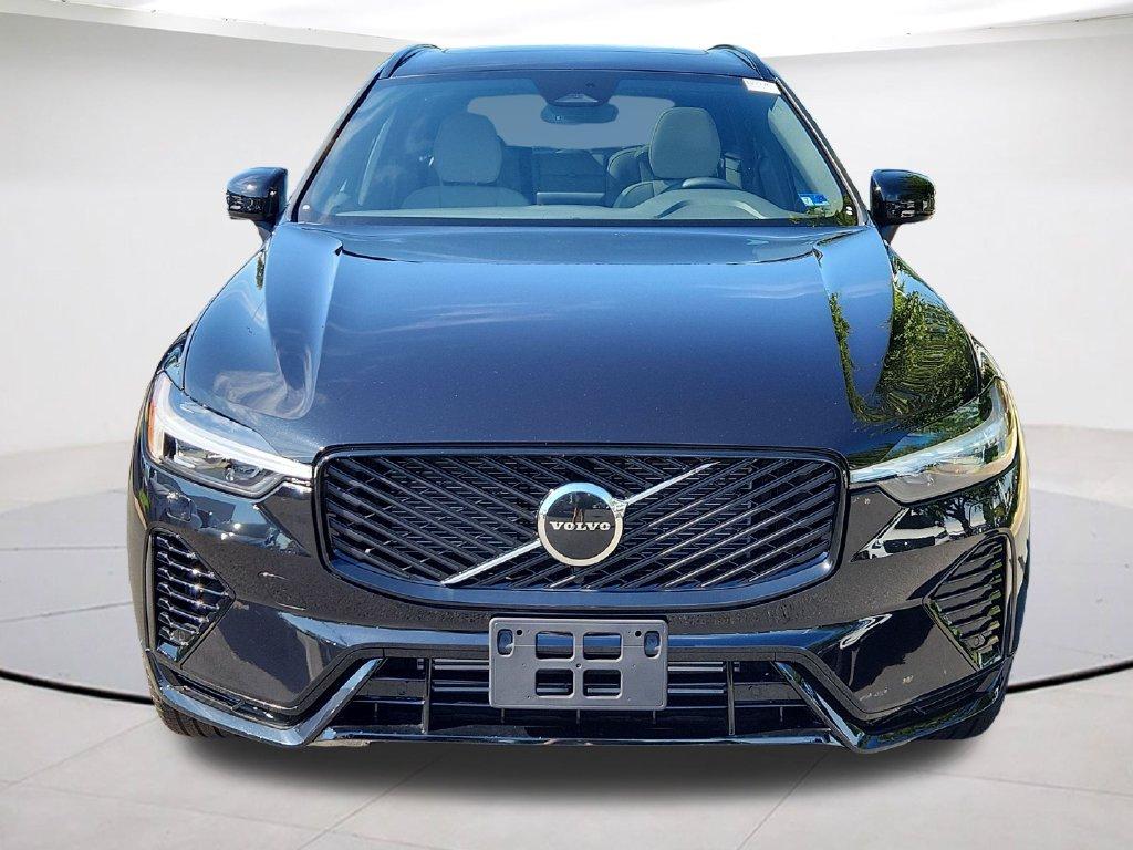 2026 Volvo XC60 PLUG-IN HYBRID T8 CORE — миниатюра 3
