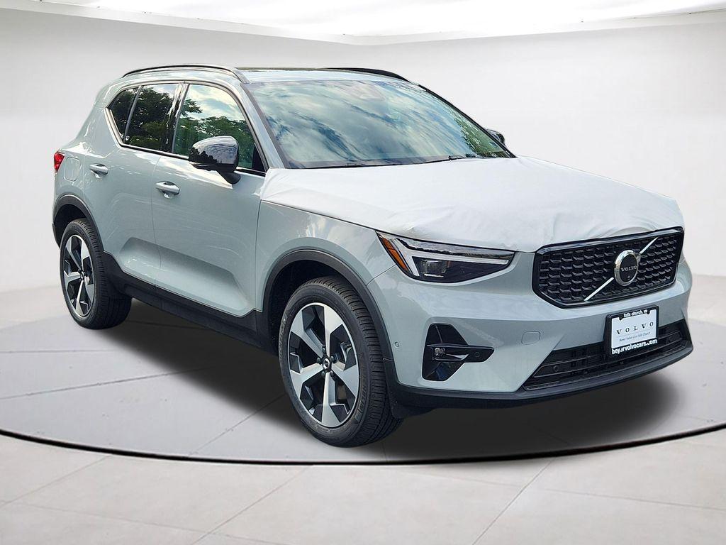 New 2026 Volvo XC40 B5 Plus
