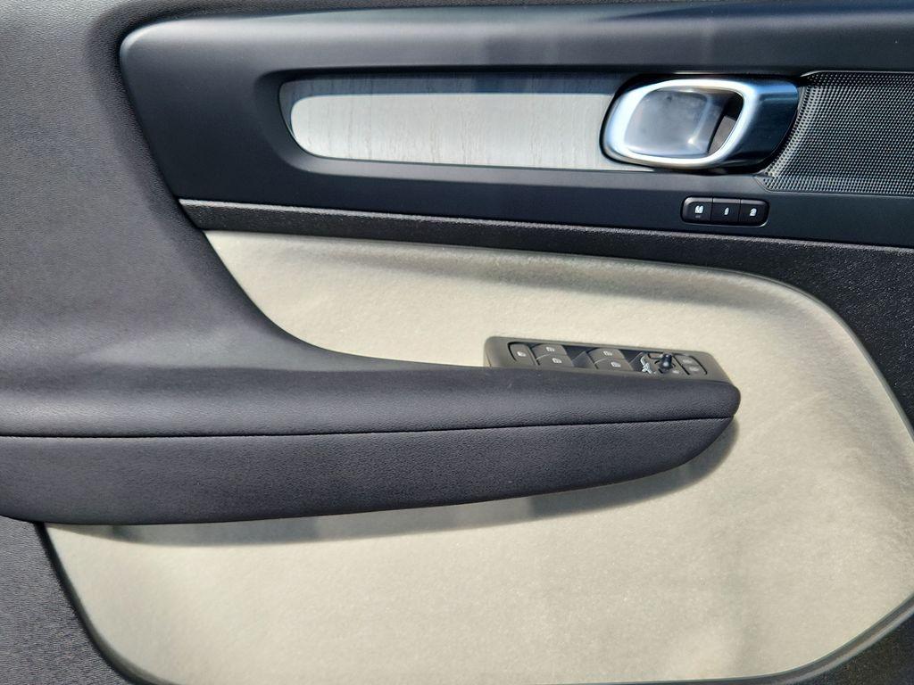 2026 Volvo XC40 B5 PLUS 缩略图 24