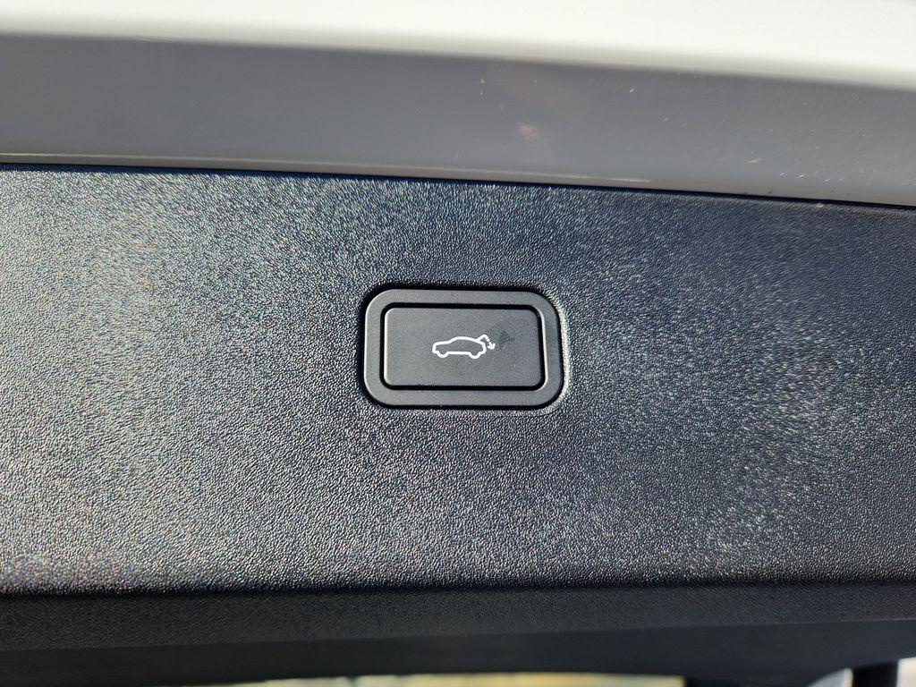 2025 Volvo EX30 TWIN MOTOR PLUS — фото 7
