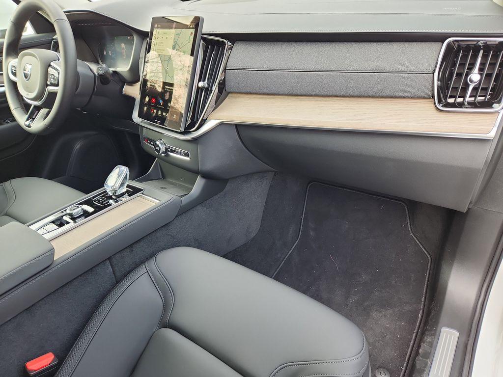صورة مصغرة 27 لـ 2026 Volvo XC90 B6 CORE