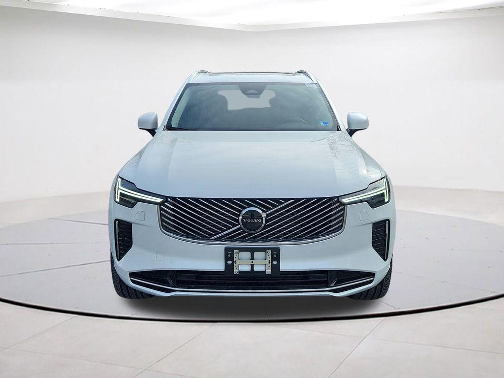 2026 Volvo XC90 B6 CORE photo 2