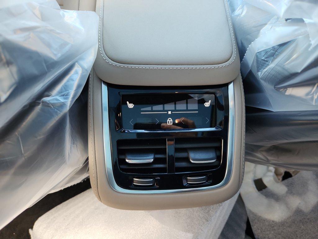2026 Volvo XC90 B6 ULTRA 7-SEATER — миниатюра 22