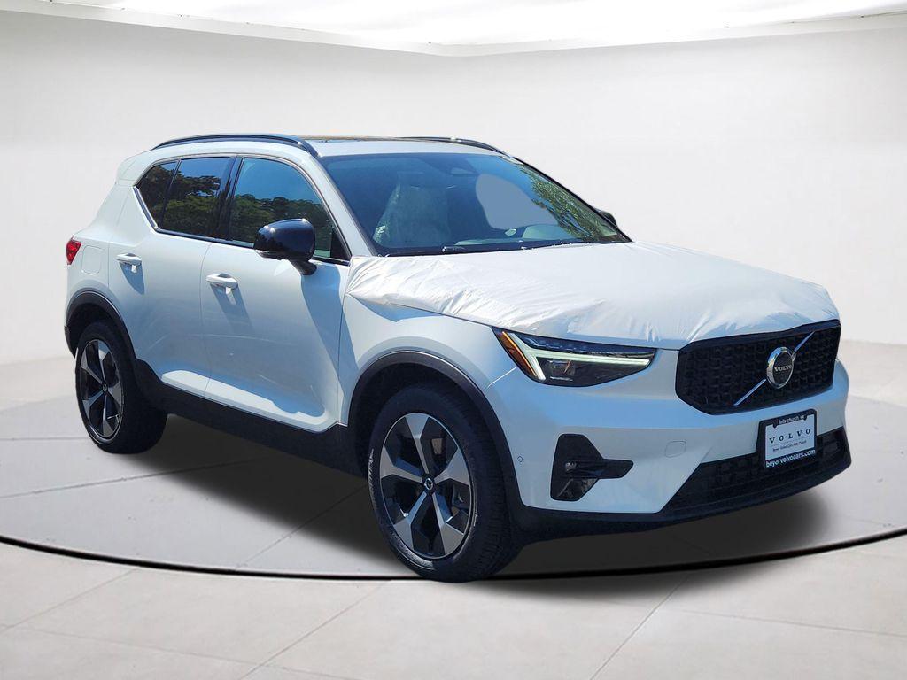 New 2026 Volvo XC40 B5 Plus