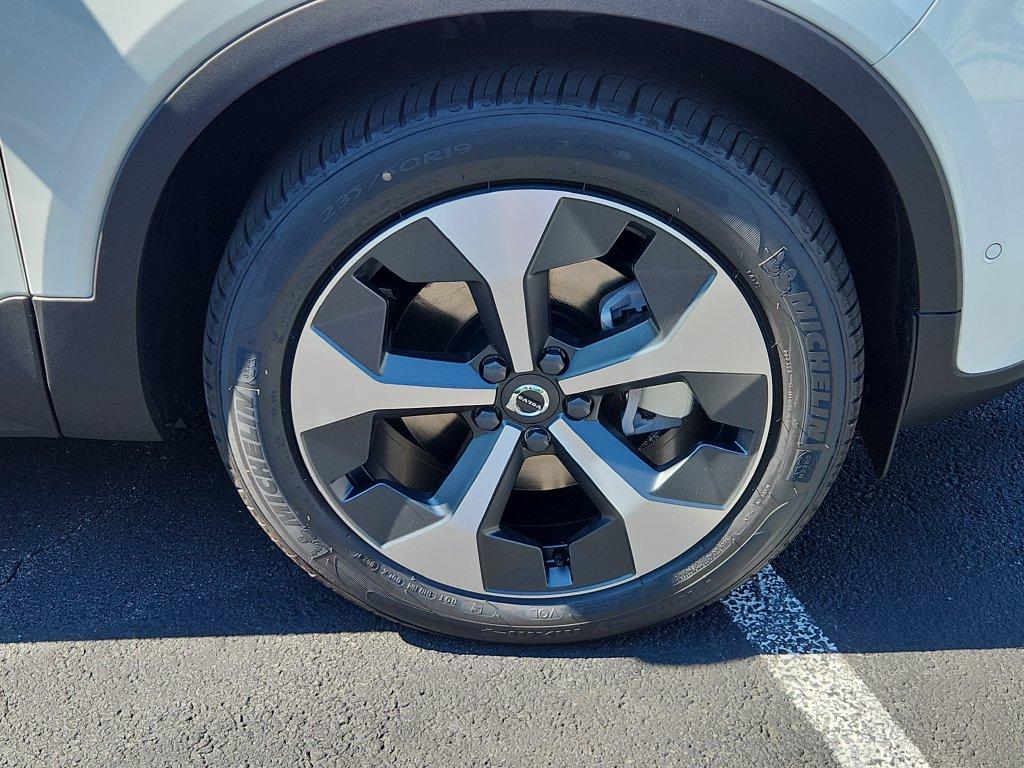 2026 Volvo XC40 B5 PLUS — миниатюра 12
