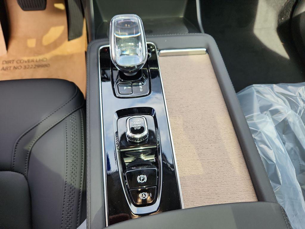 2026 Volvo XC90 B6 PLUS 7-SEATER — миниатюра 14