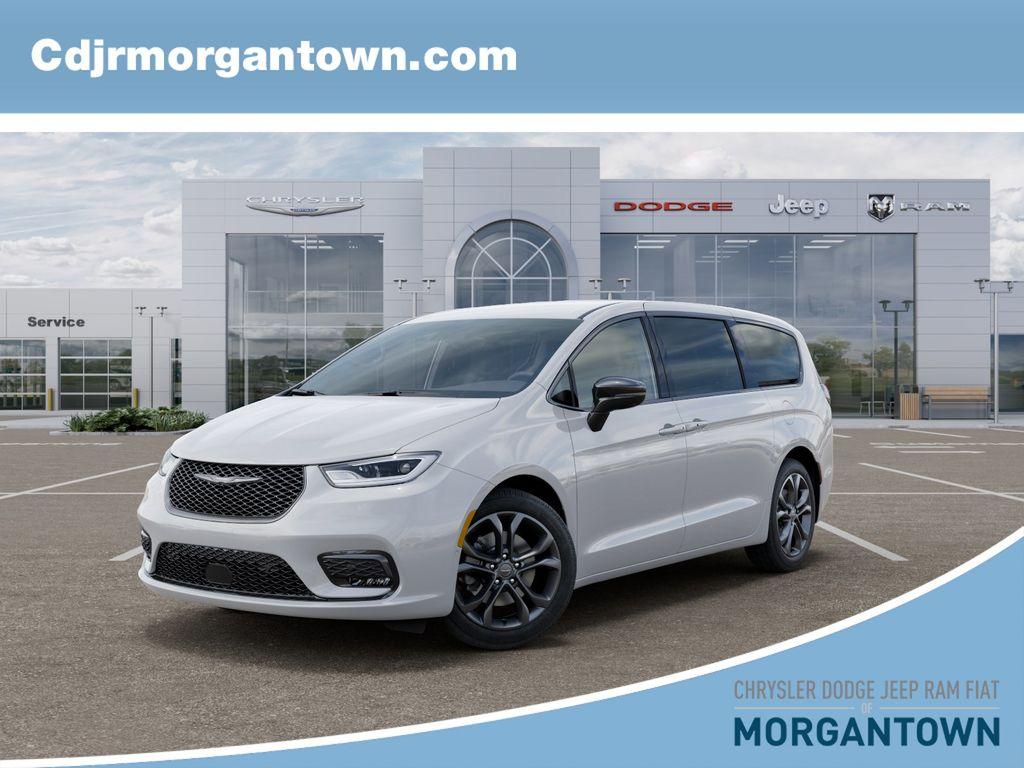 New 2026 Chrysler Pacifica Select